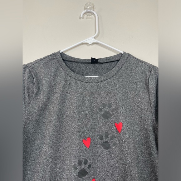Dog Mom Tshirts for Women Funny Dog Paw Graphic Print Short Sleeve O Neck NWT - Picture 4 of 8